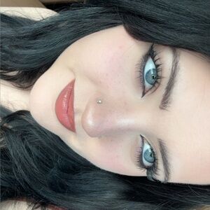 Meet your Posher, Lily